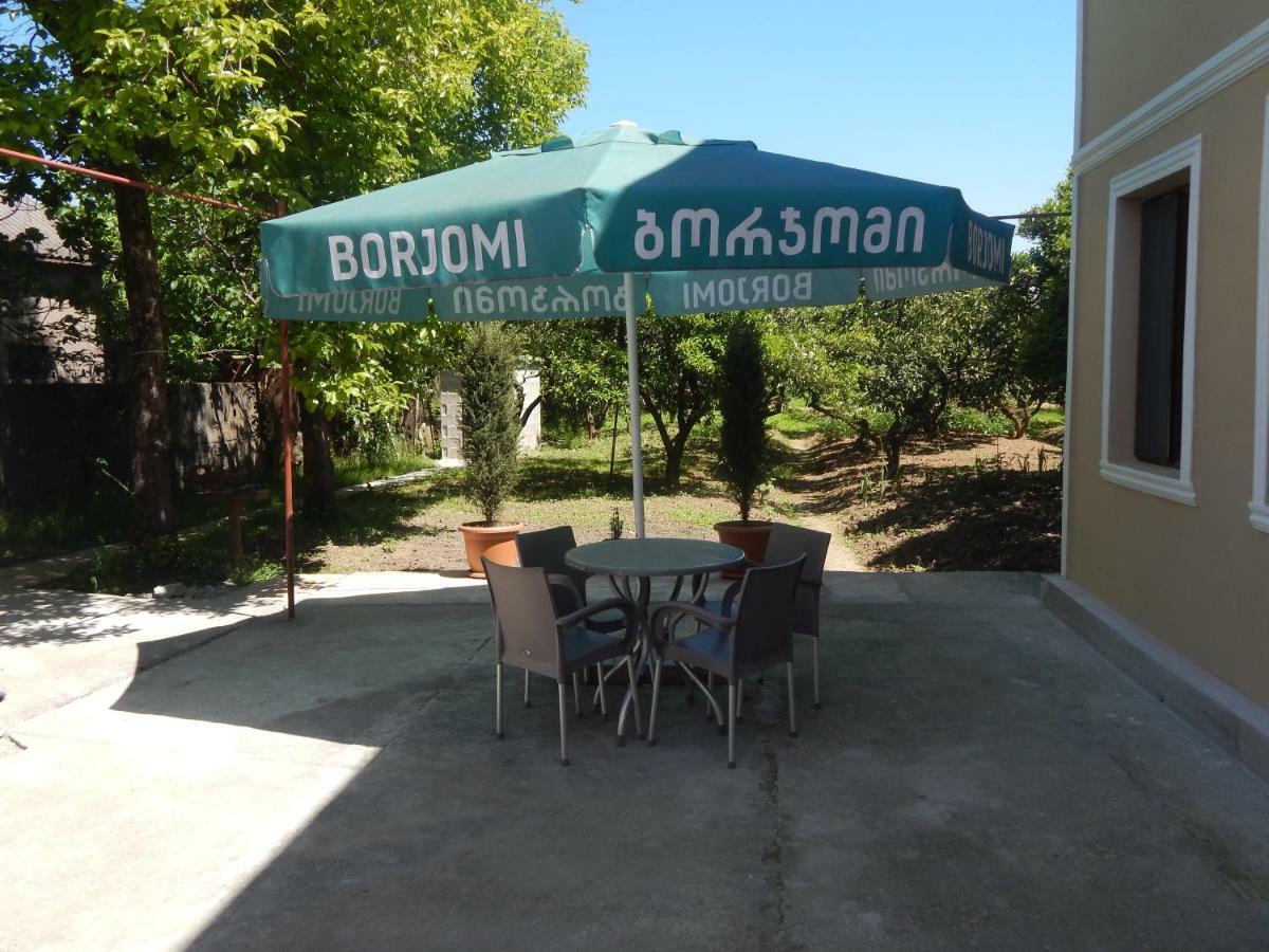 Guest House On Angisa Batumi Zewnętrze zdjęcie
